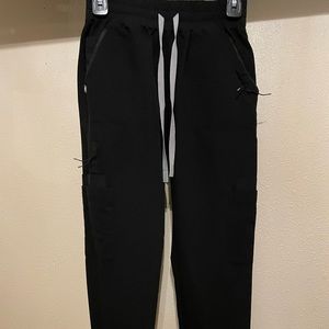 FIGS slim jogger scrub pants, 21 pockets, black, size small